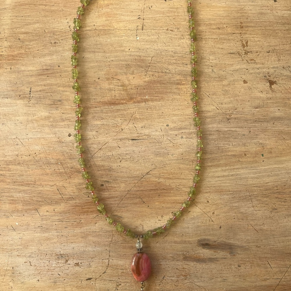 Elegant Green and Pink Beaded Necklace